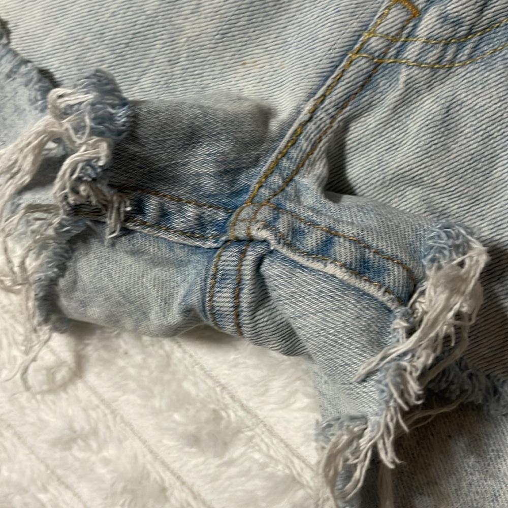 Levis 511 Vintage Shorts | Size 32 - Picture 6 of 13